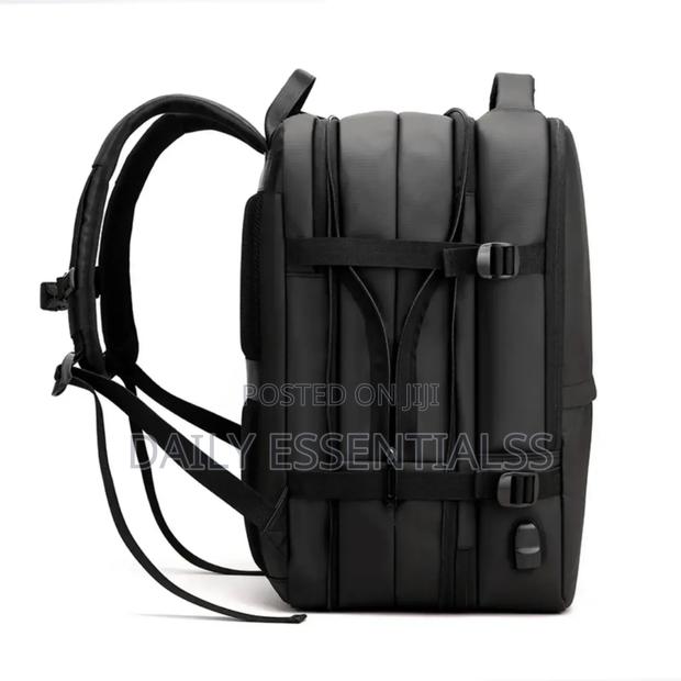 Anti Theft Usb Charging Backpack · Photo 1