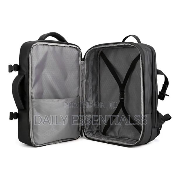 Usb Port Backpack for Work School · Photo 1