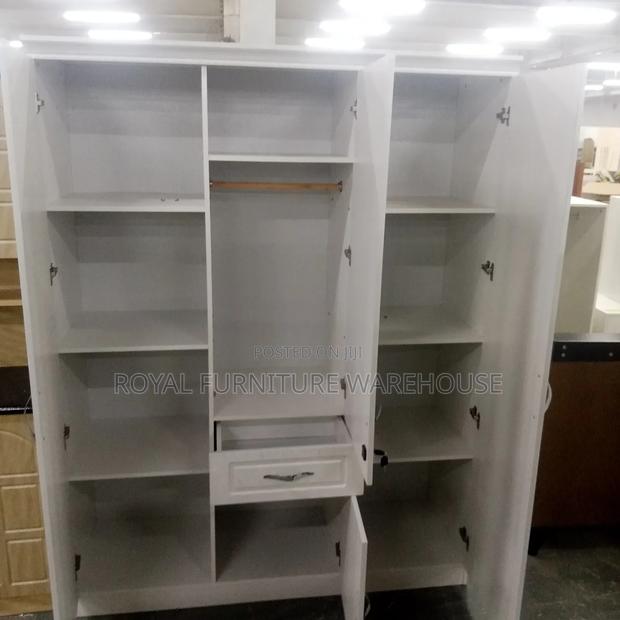 Larger Size 3 Doors Wardrobe · Photo 2