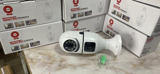 Smart Dual Lens PTZ Bulb Wi-Fi Camera · Photo 2