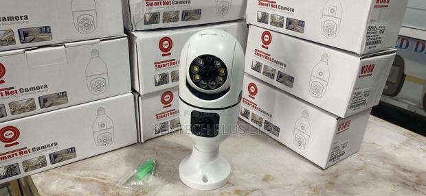 Smart Dual Lens PTZ Bulb Wi-Fi Camera · Photo 1