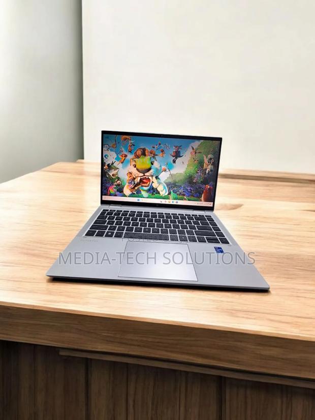 Laptop HP EliteBook 1040 G8 16GB Intel Core i7 SSD 512GB · Photo 1