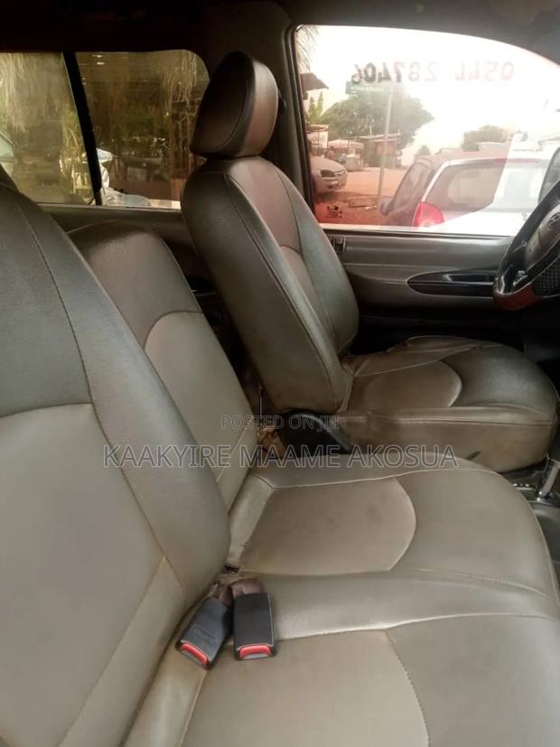Hyundai Starex 2007 White · Photo 5