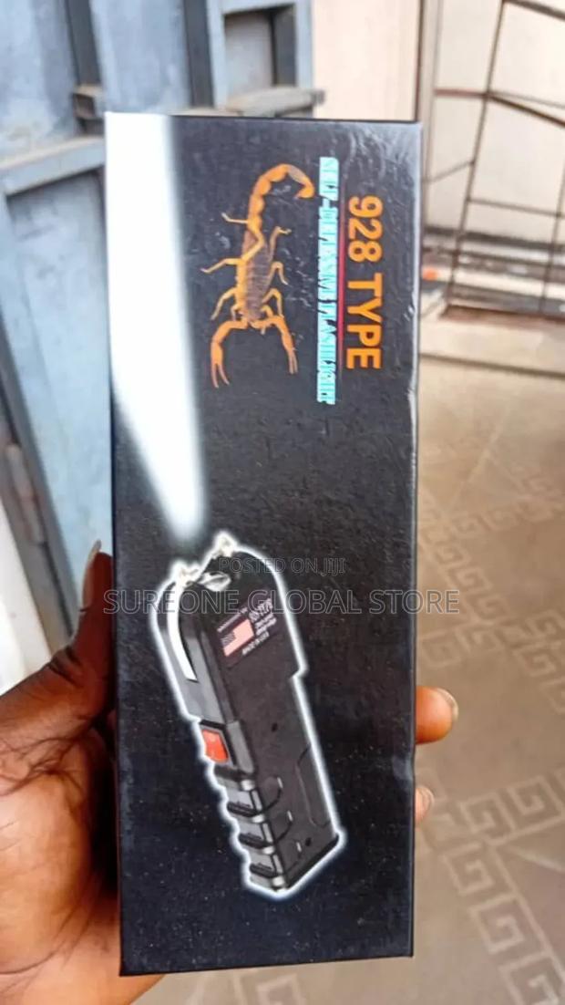 Tactical Flashlight Survival Handheld · Photo 1