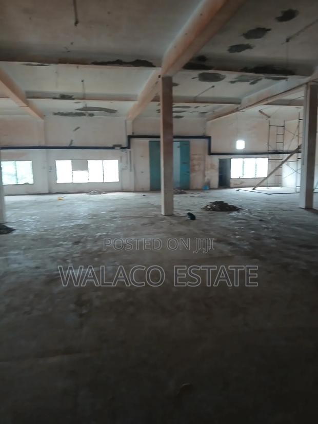 600square Metre Warehouse at Tesano for Rent · Photo 1