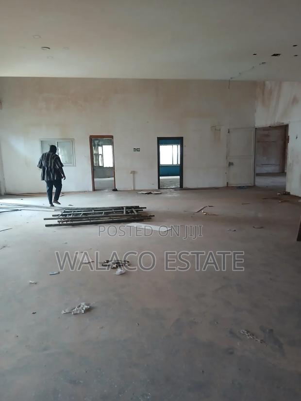 600square Metre Warehouse at Tesano for Rent · Photo 4