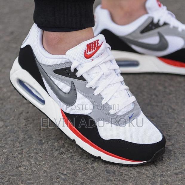 Nike Correlate Running Shoes · Photo 1