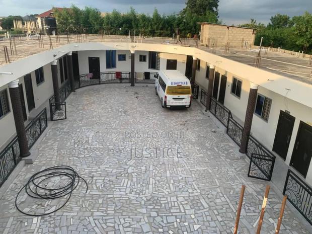 21 Rooms Recently Open Hostel for Sale Boadi Kumasi · Photo 6