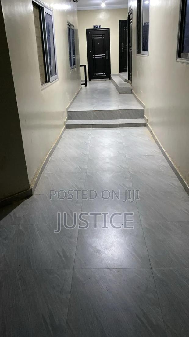 21 Rooms Recently Open Hostel for Sale Boadi Kumasi · Photo 7