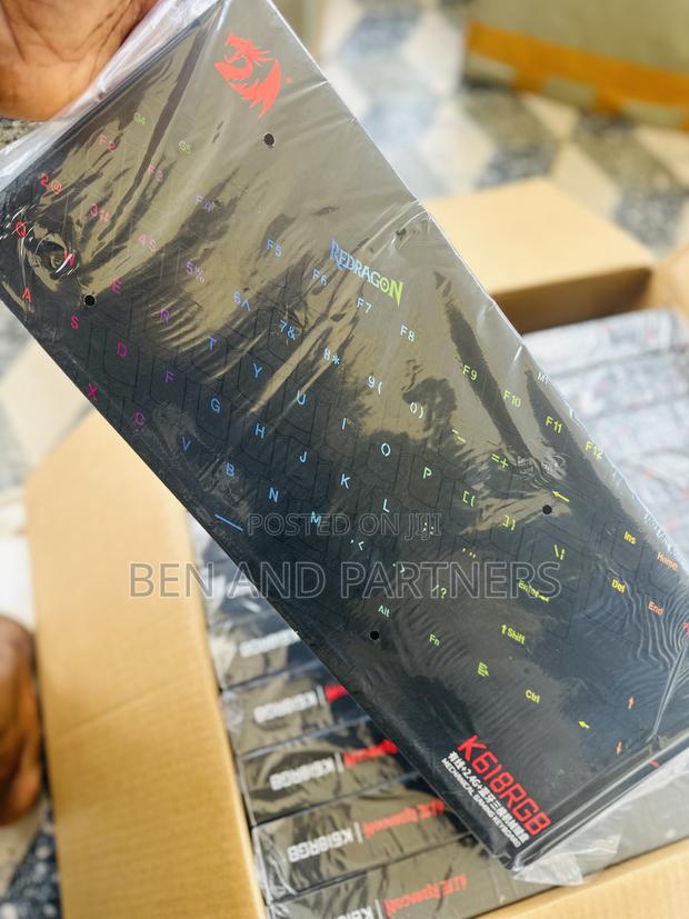 Redragon Wireless (2.4ghz, Bluetooth,Wired) Gaming Keyboards · Photo 8