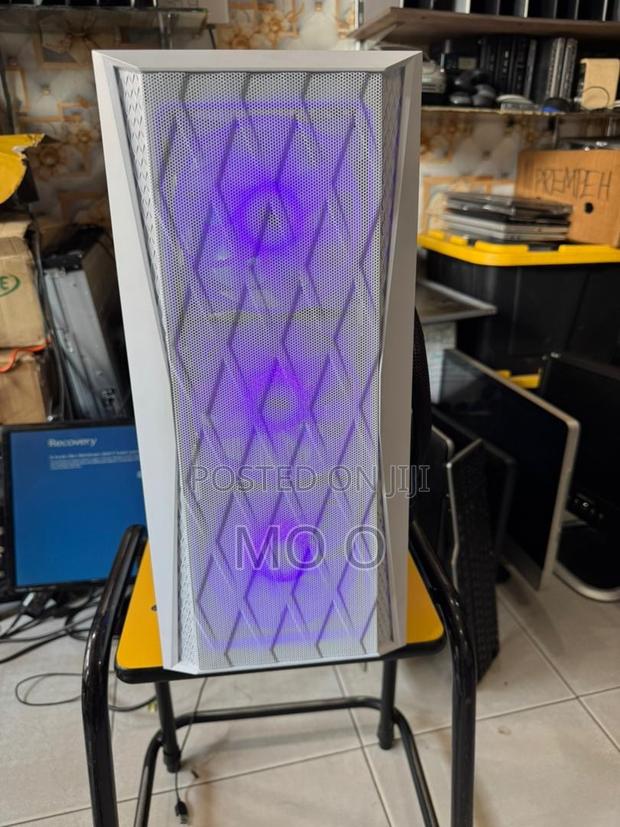 New MSI Aegis 3 Plus 8th 16GB Intel Core I7 HDD+SSD 512GB · Photo 3