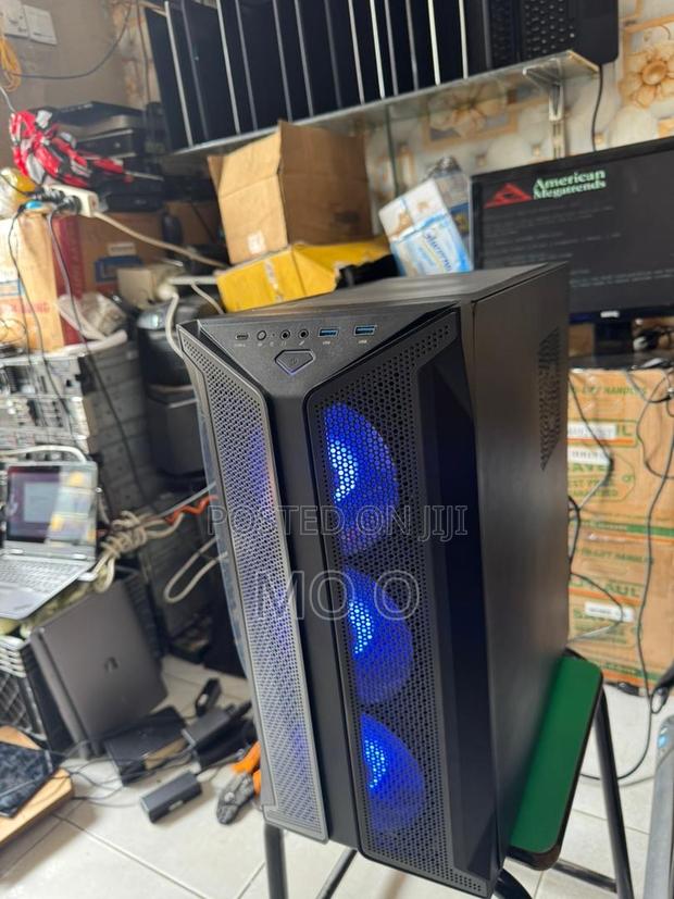 New Asus ROG STRIX GD30CI 16GB Intel Core I7 HDD+SSD 512GB · Photo 3