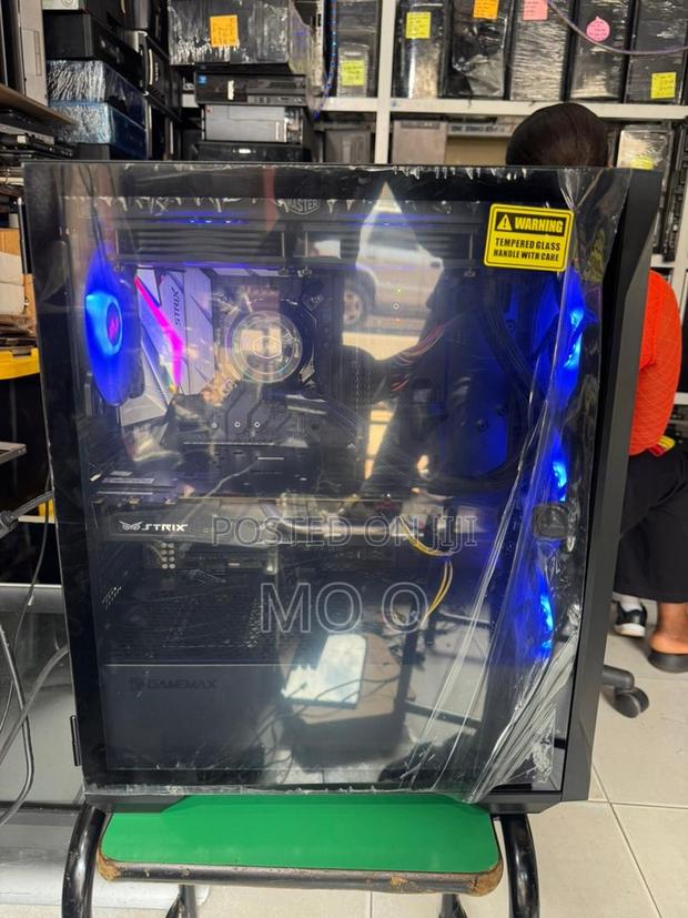 New Asus ROG STRIX GD30CI 16GB Intel Core I7 HDD+SSD 512GB · Photo 5