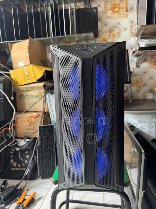 New Asus ROG STRIX GD30CI 16GB Intel Core I7 HDD+SSD 512GB · Photo 7