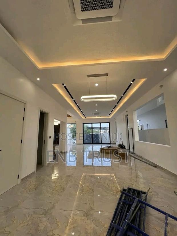 4bdrm House in Ashaley Botwe, School Junction for sale · Photo 3
