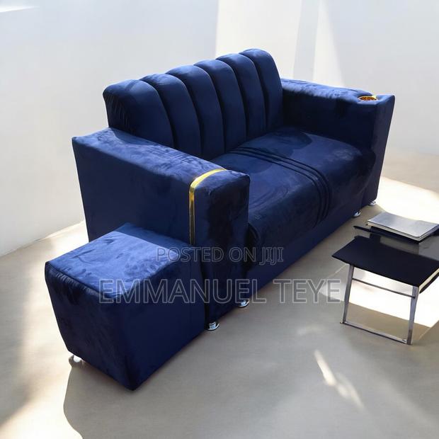 2 in One Sofa With Cofee Table · Photo 2
