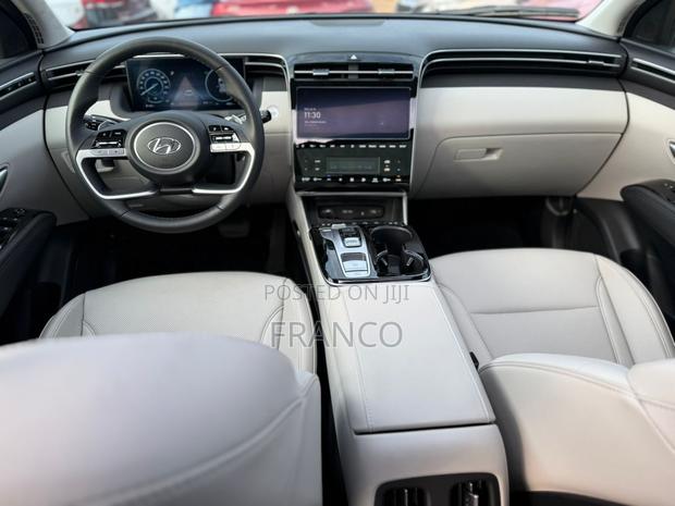Hyundai Tucson 2025 Black · Photo 3
