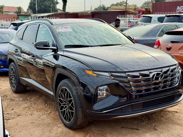 Hyundai Tucson 2025 Black · Photo 2