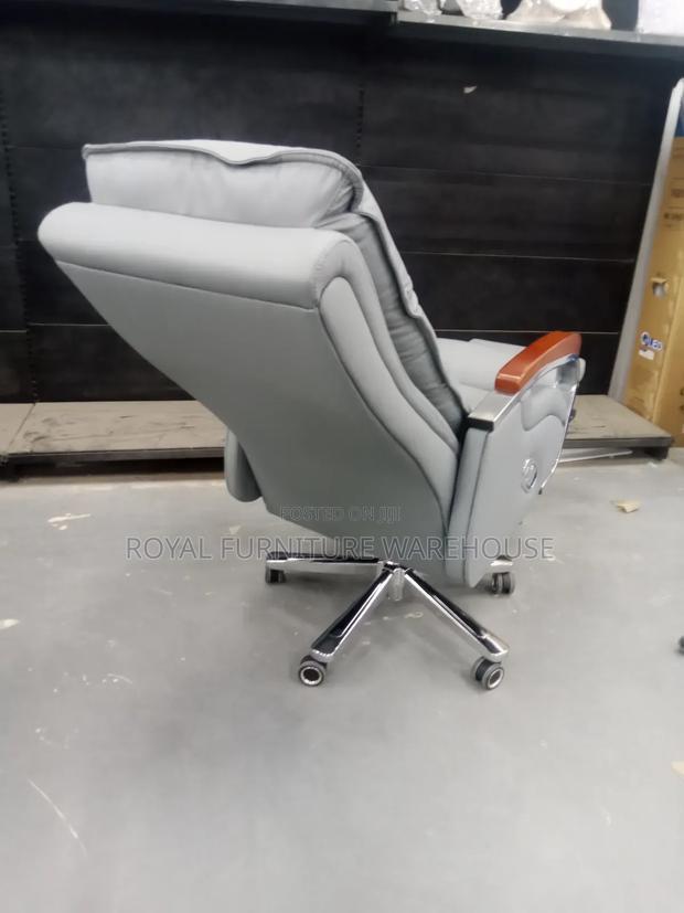 High Quality Office Chair · Photo 2