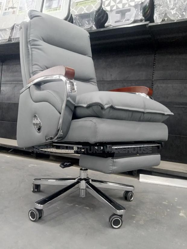 High Quality Office Chair · Photo 3