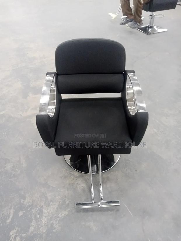 Salon Chair · Photo 1