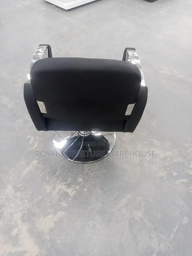Salon Chair · Photo 2