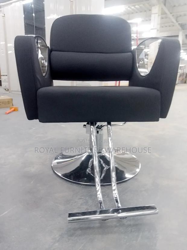 Salon Chair · Photo 3