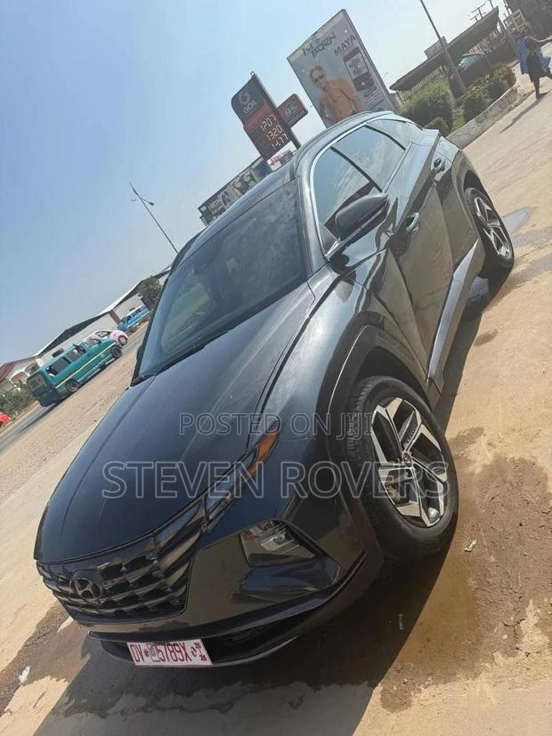 Hyundai Tucson Limited 2023 Gray · Photo 2