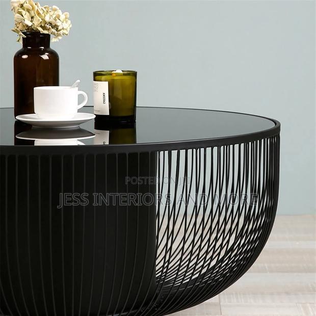 Round Center Table - Cylindrical · Photo 5