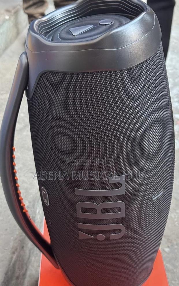 JBL Massive Sound Bluetooth Speaker · Photo 3
