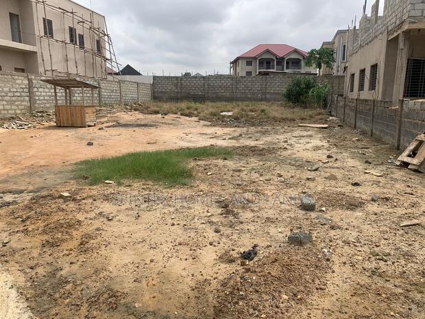 One Plot for Sale, Size 65/85 · Photo 4