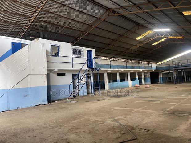 1000 SQM Warehouse With Offices at North Kaneshie 4 Rent · Photo 5