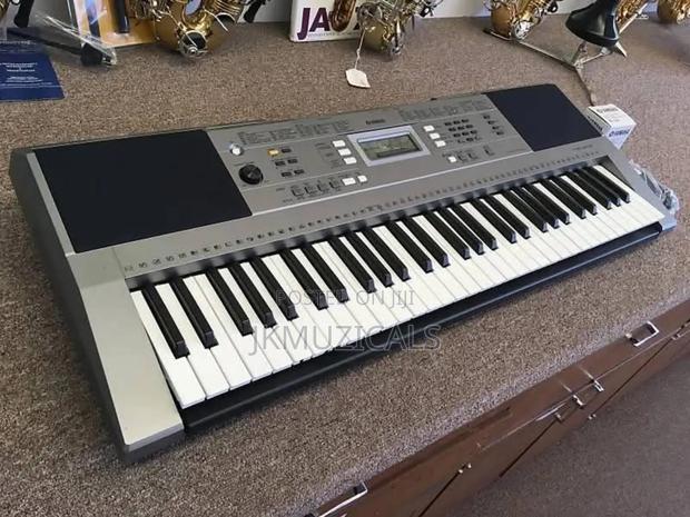 Yamaha PSR-E353 61-Key Portable Keyboard · Photo 1