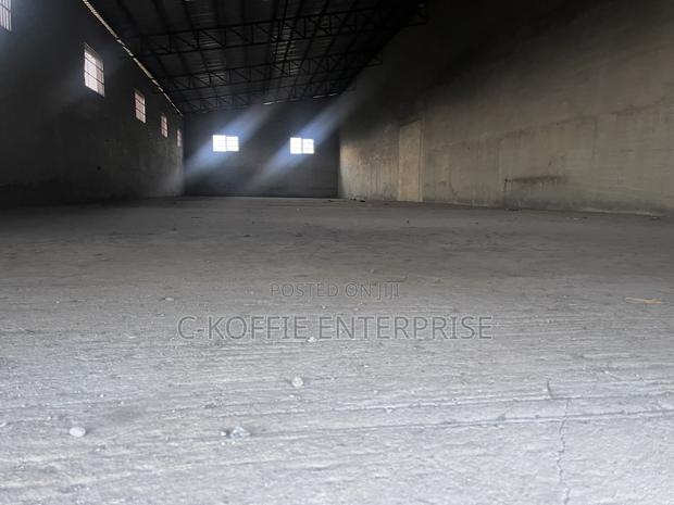 1000 SQM Warehouse at Avenor for Sale · Photo 5