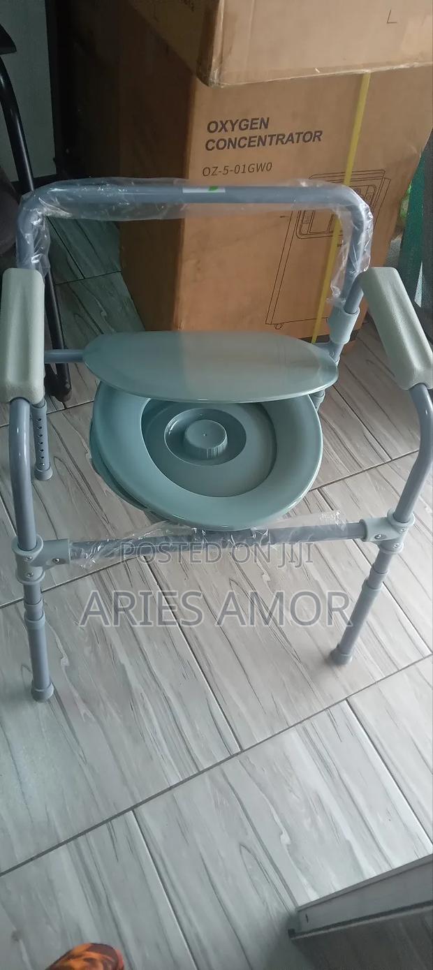 Toilet Seat · Photo 2