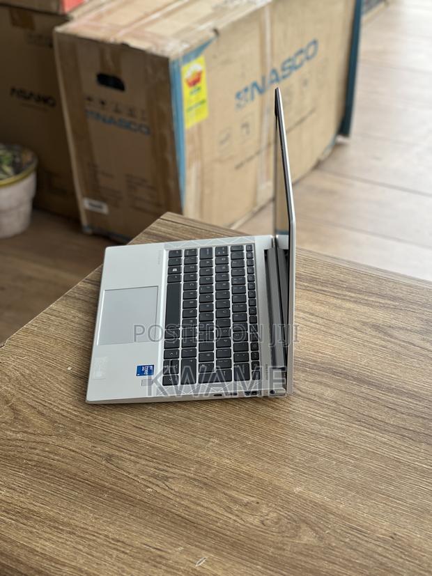 Laptop HP EliteBook 830 G8 16GB Intel Core I5 SSD 256GB · Photo 2