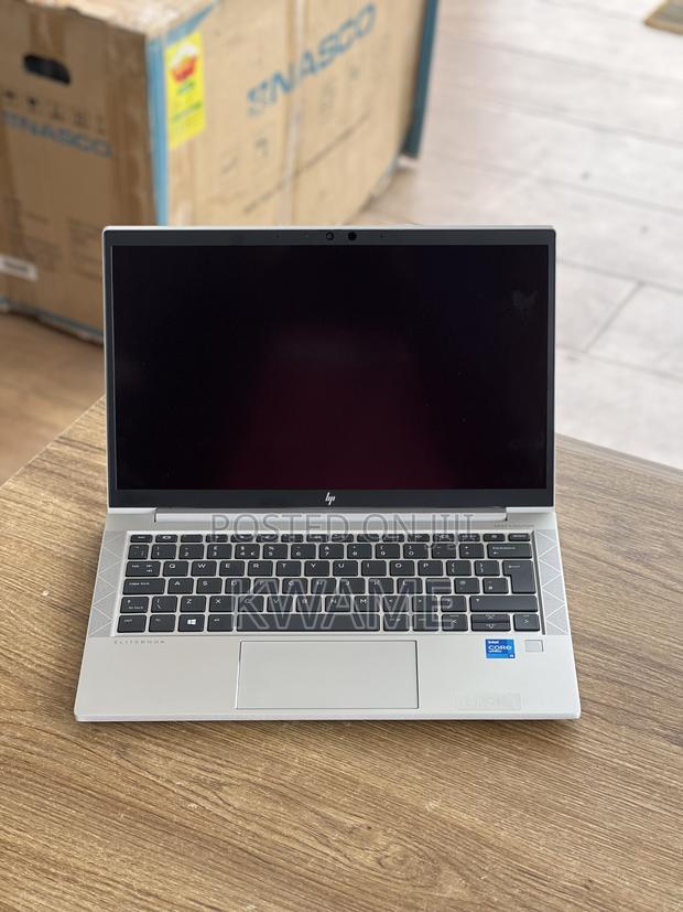 Laptop HP EliteBook 830 G8 16GB Intel Core I5 SSD 256GB · Photo 1