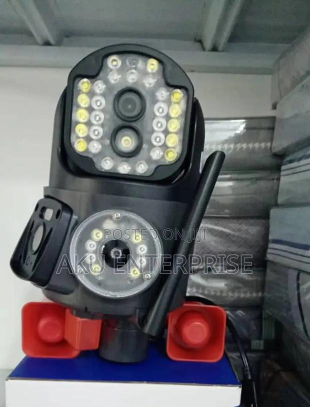 Waterproof Security Camera With Megaphone and Alarm · Photo 1