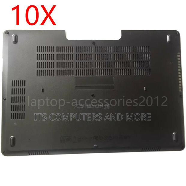 Dell 5470 Back Cover · Photo 1