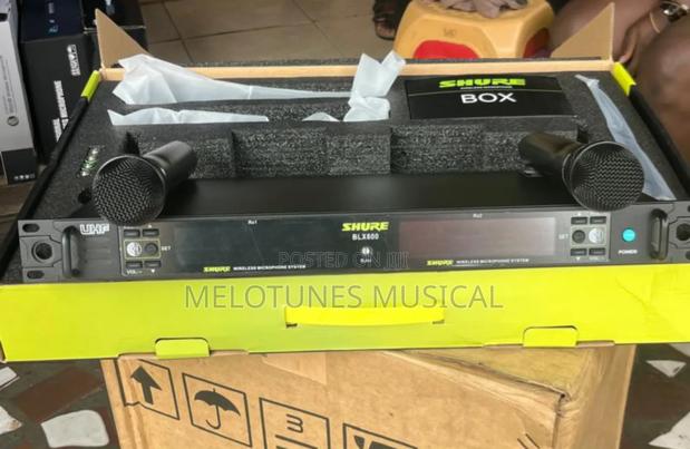 Shure Blx600 Dual Wireless Profesional Long-Range Microphone · Photo 1