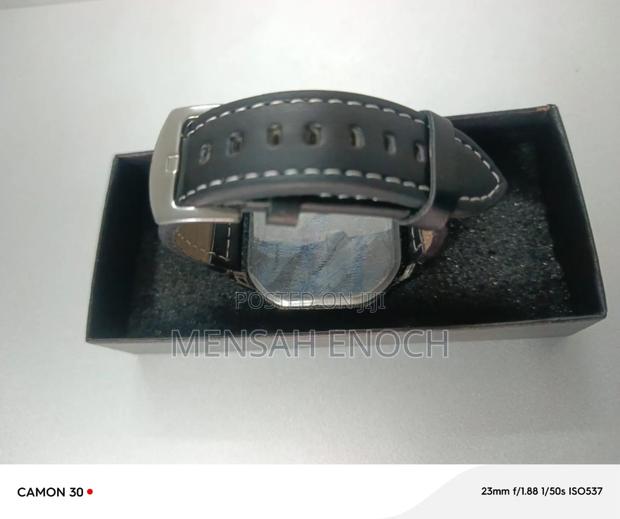Men Executive Wrist Watch · Photo 4