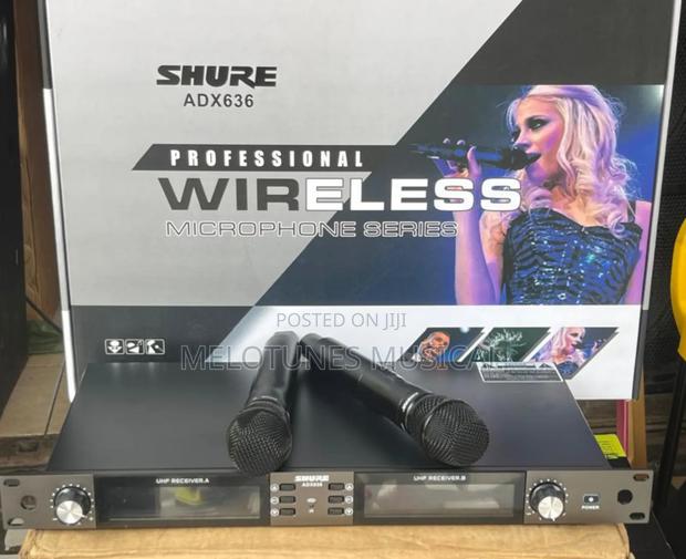 Shure Adx636 Professional Wireless Microphone System · Photo 2