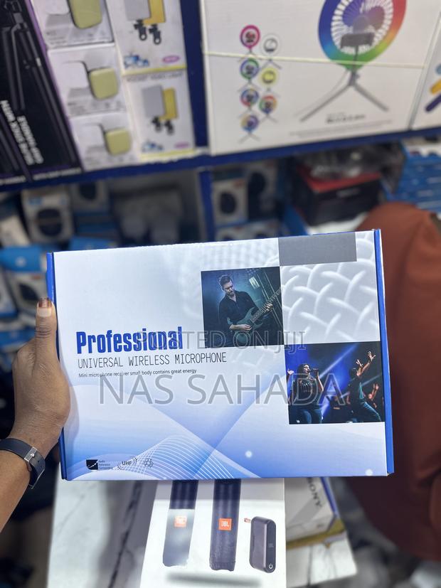 Universal Wireless Microphone · Photo 2