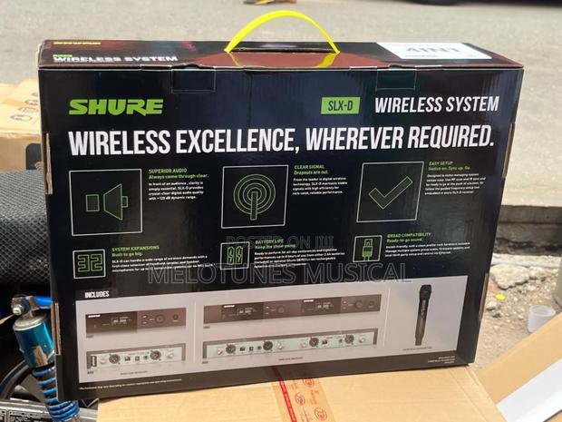 Shure Slxd420 4-in-1 Digital Wireless Microphone · Photo 4