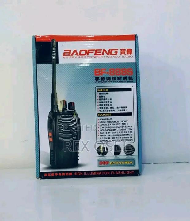 2pcs Walkie Talkies · Photo 1