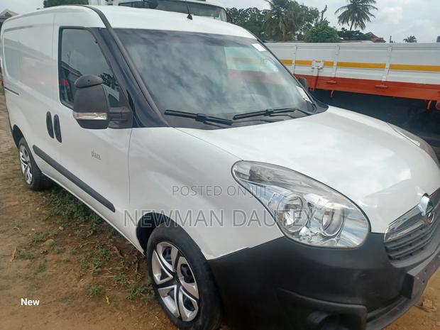 Opel Combo 2014 White · Photo 4