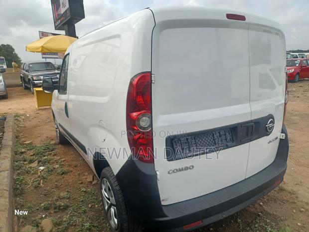 Opel Combo 2014 White · Photo 5