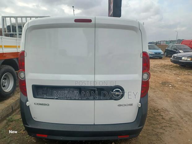 Opel Combo 2014 White · Photo 7
