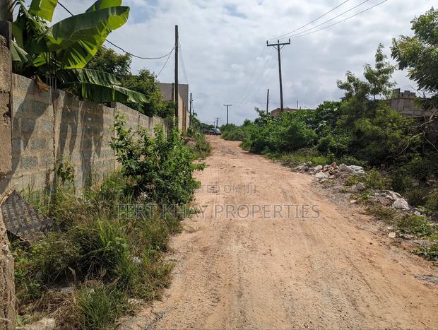 2 Plots of Land for Sale in Tseaddo · Photo 6
