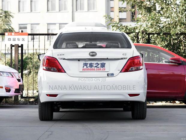 BYD E2 47 kWh 94 hp FWD 2019 White · Photo 8